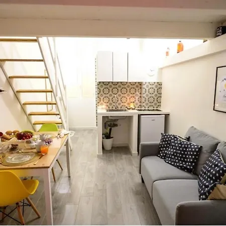 Central Guest House Neapol