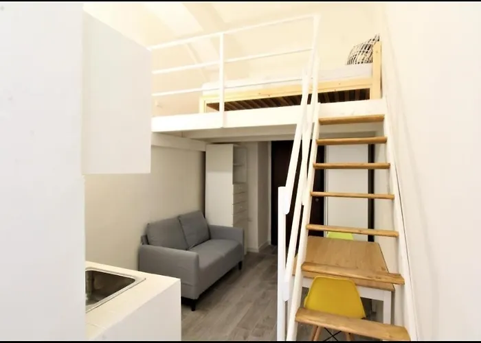 Central Guest House *