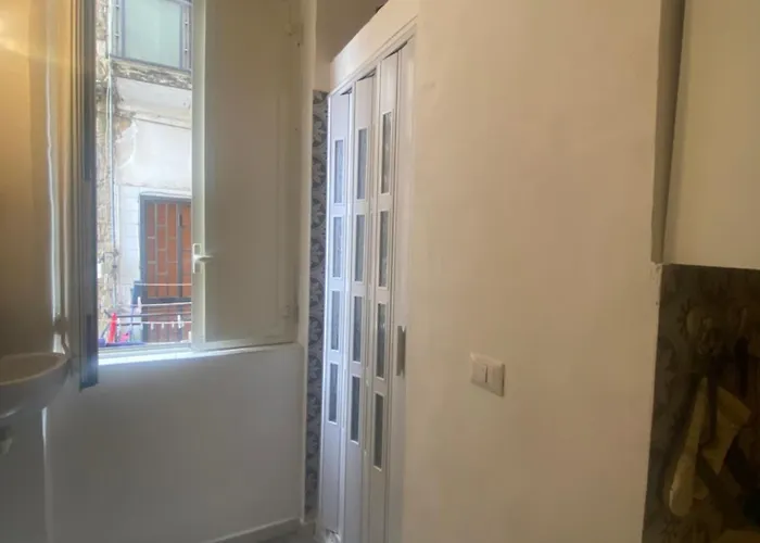 アパート Central Guest House *