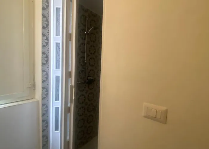 Central Guest House * ナポリ